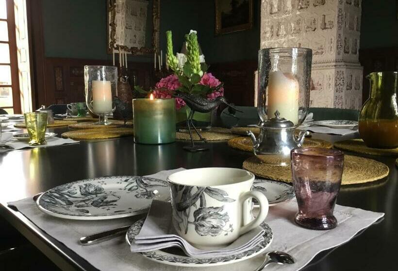 مبيت وإفطار Château Des Grotteaux