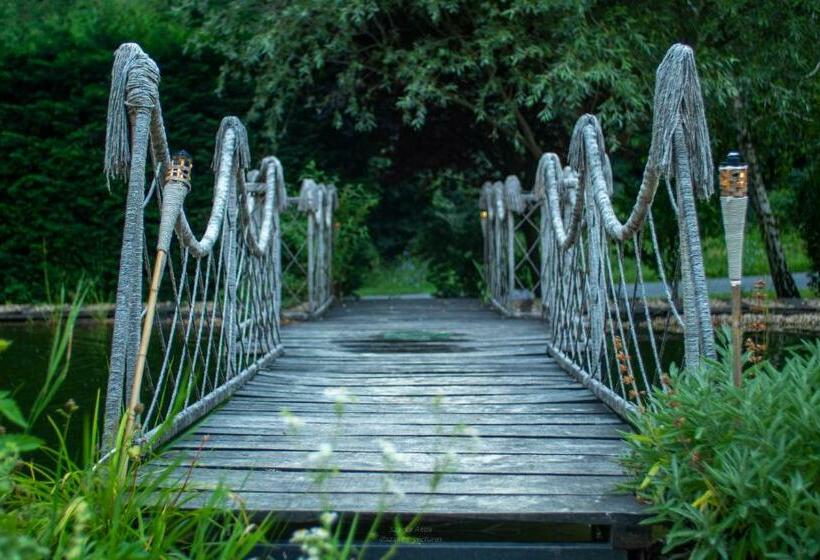 민박 Pollushof Panzió és étterem