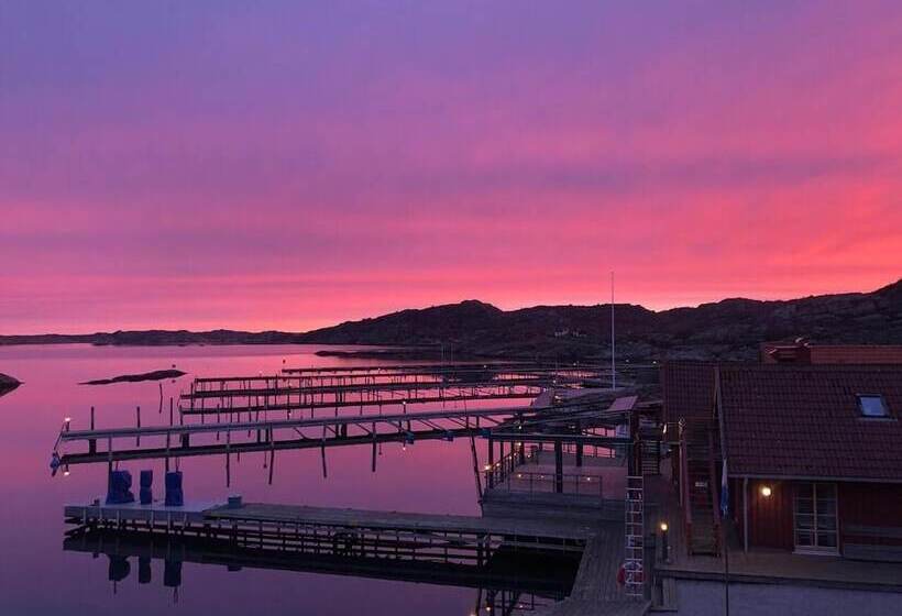 Björholmen Hotell & Restaurang