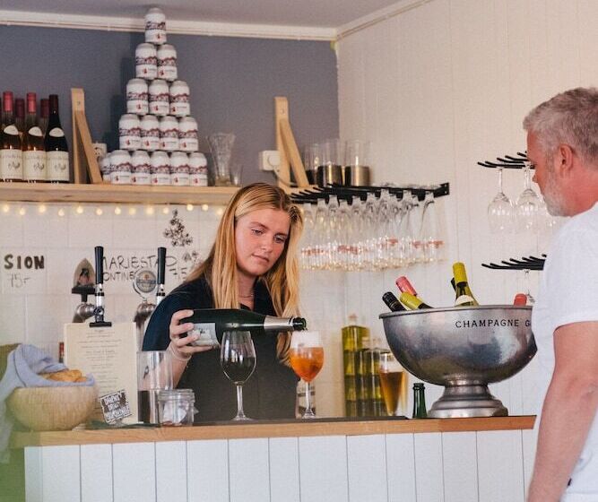 Björholmen Hotell & Restaurang