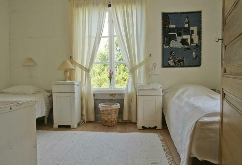 Frägsta Hälsingegård B&b