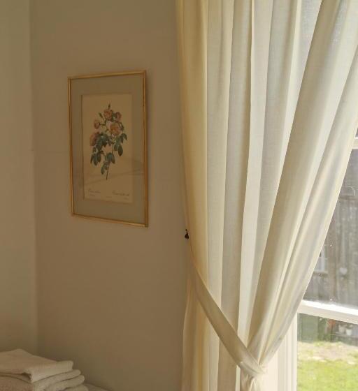 Frägsta Hälsingegård B&b