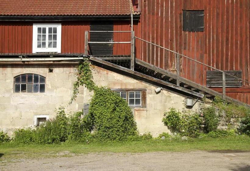 Frägsta Hälsingegård B&b