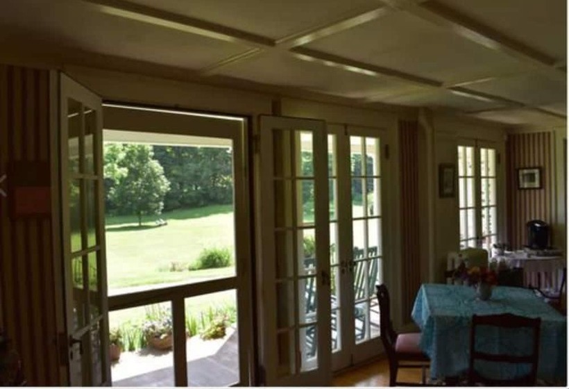 Harbour House Inn B&b