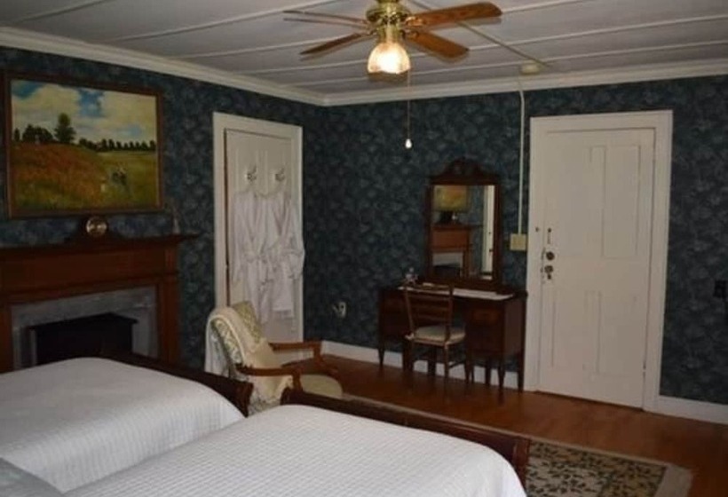 Harbour House Inn B&b