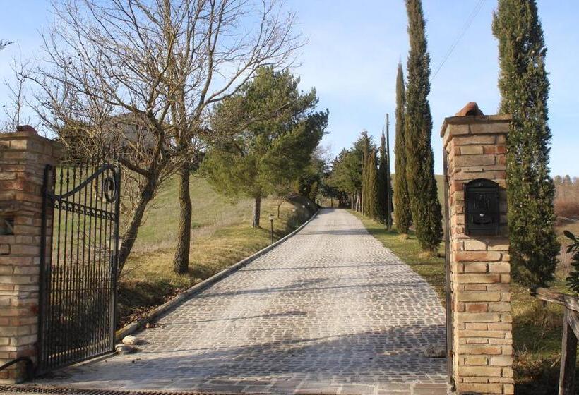 فندق Agriturismo Borgo Umbro