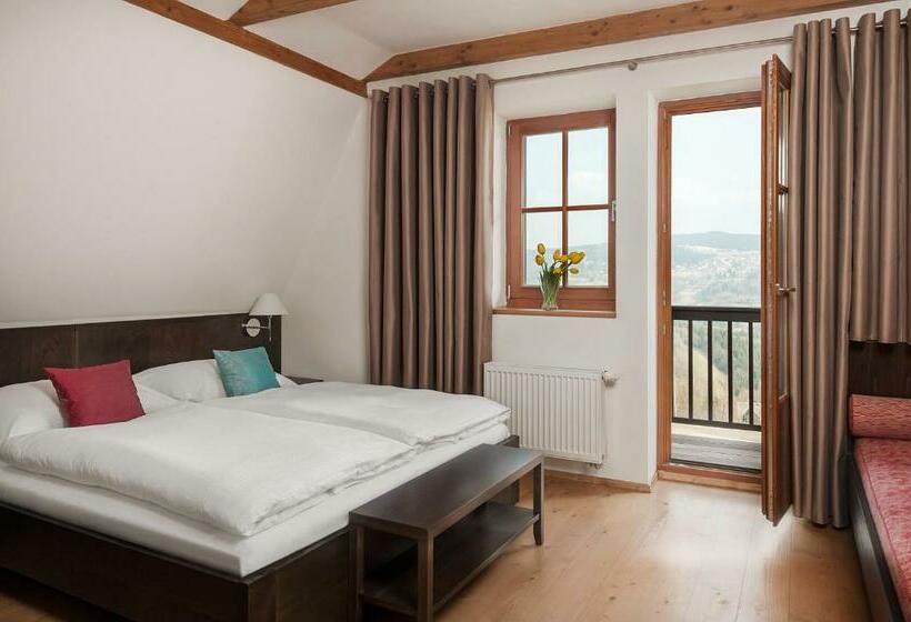 Aneta Hotel & Restaurant