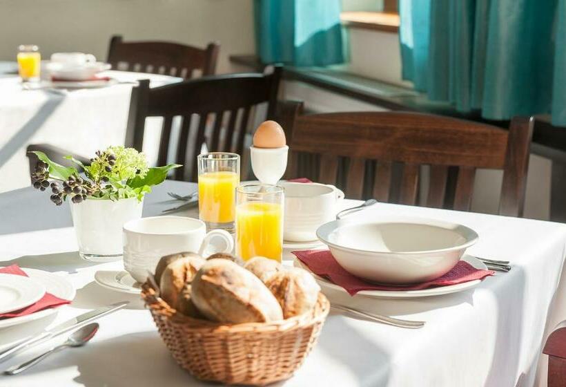 Aneta Hotel & Restaurant