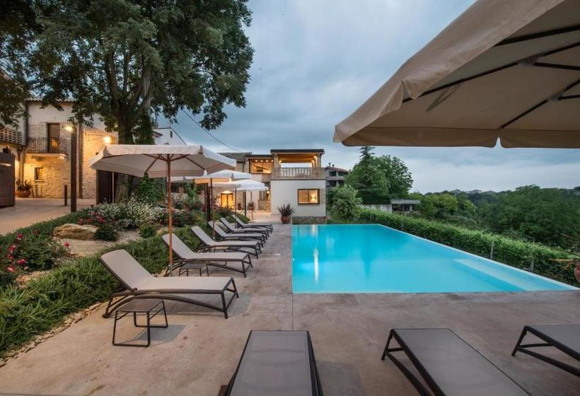 בית מלון כפרי Borgo Baccile By Vini Fantini