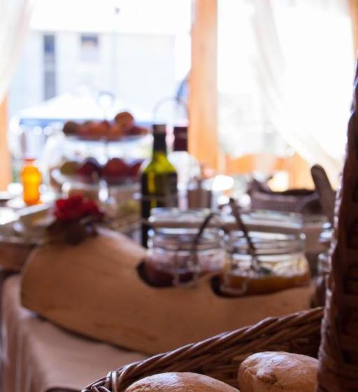 Отель Carla Failela