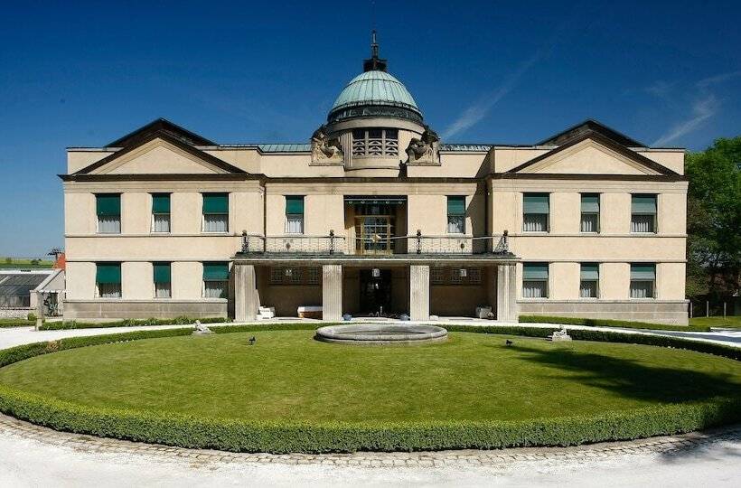 هتل Chateau Kotěra