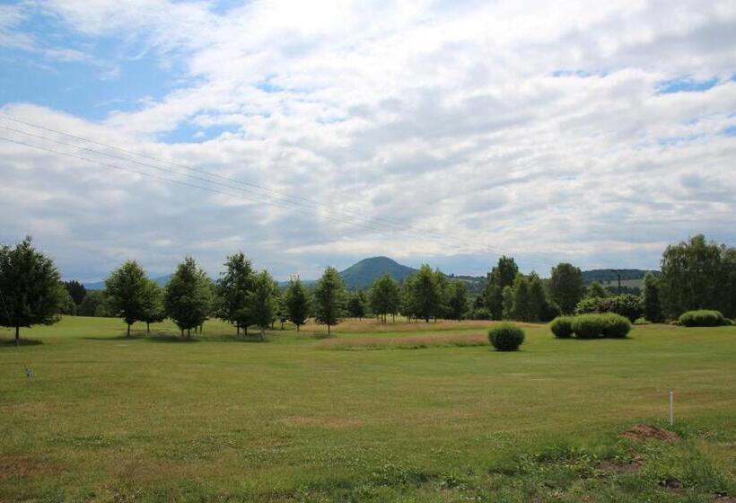 בית מלון כפרי Devítka