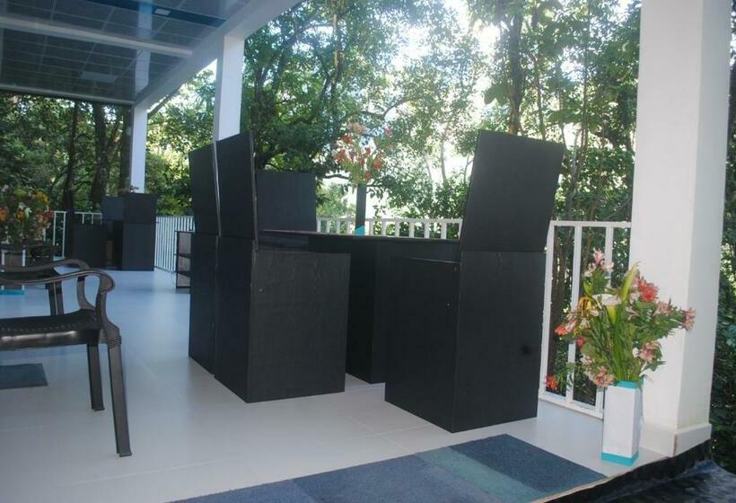 فندق Glass Rooms Accommodations Adam S Peak