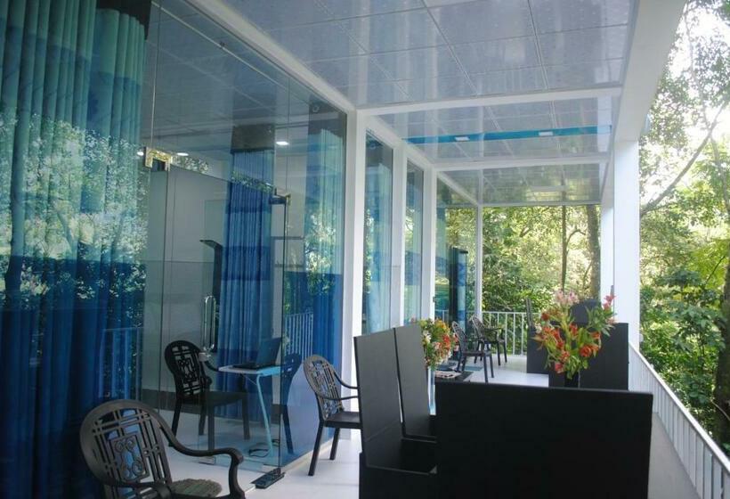 فندق Glass Rooms Accommodations Adam S Peak