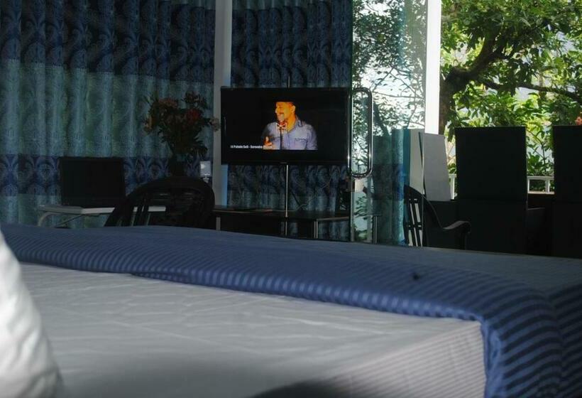 فندق Glass Rooms Accommodations Adam S Peak