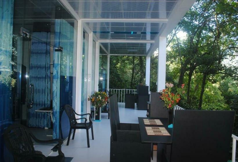 فندق Glass Rooms Accommodations Adam S Peak