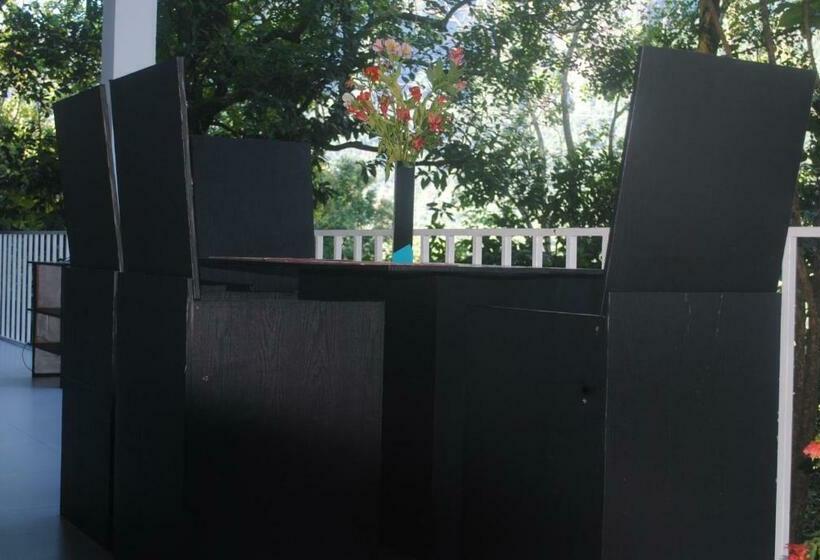 فندق Glass Rooms Accommodations Adam S Peak