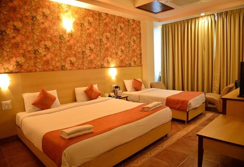 בית מלון כפרי Goa Woodlands