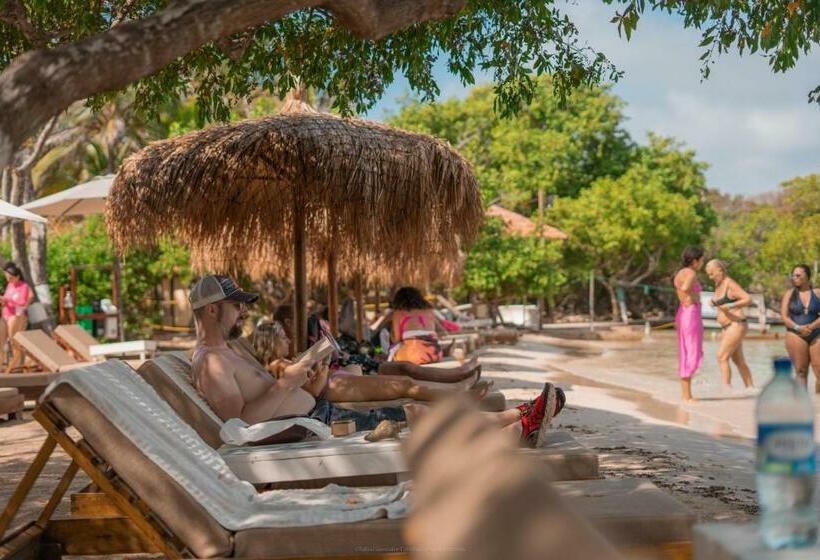 בית מלון כפרי Islabela Islas Del Rosario