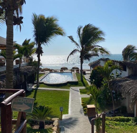 호텔 Los Cocos De Vichayito