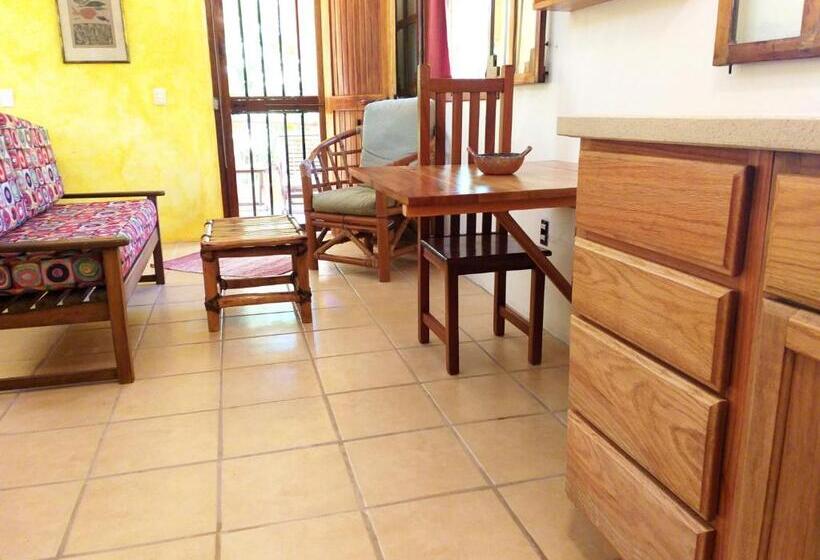 בית מלון כפרי Mayan Beach Garden