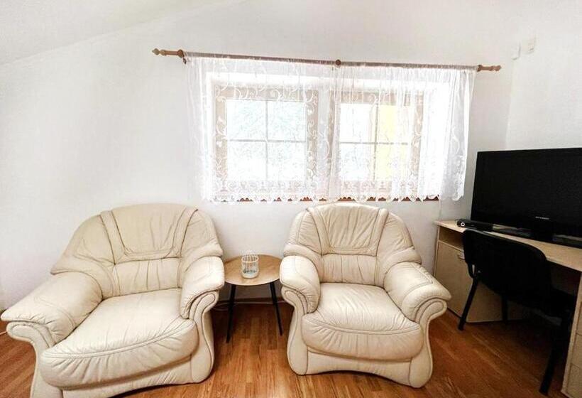 בית מלון כפרי Modrava