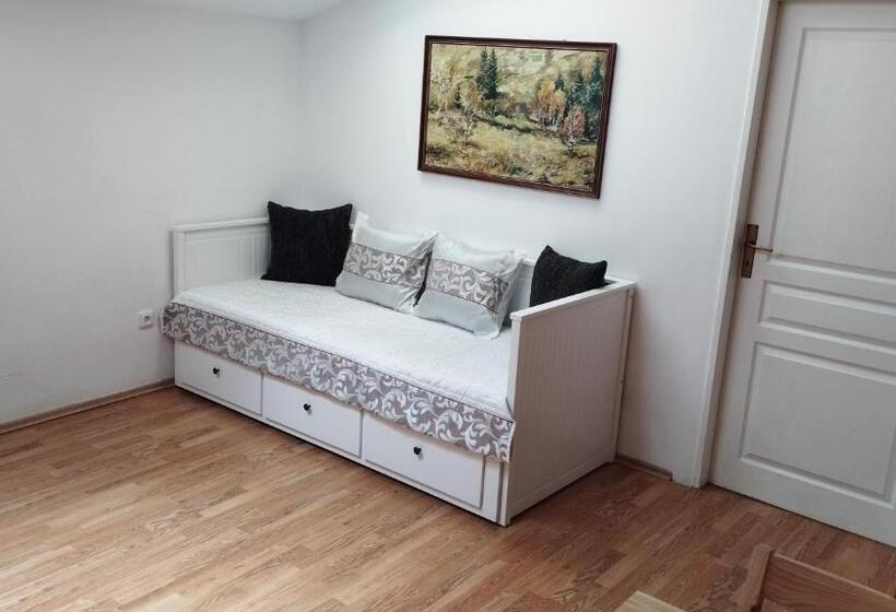 בית מלון כפרי Modrava