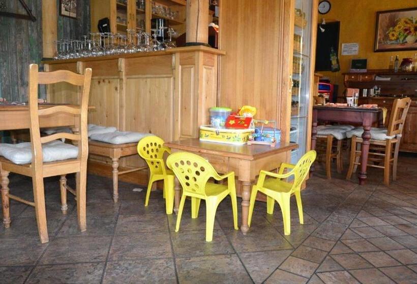 בית מלון כפרי Modrava