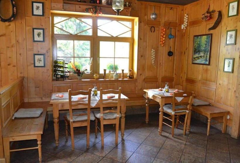 בית מלון כפרי Modrava