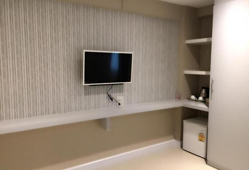 هتل Nava Grand