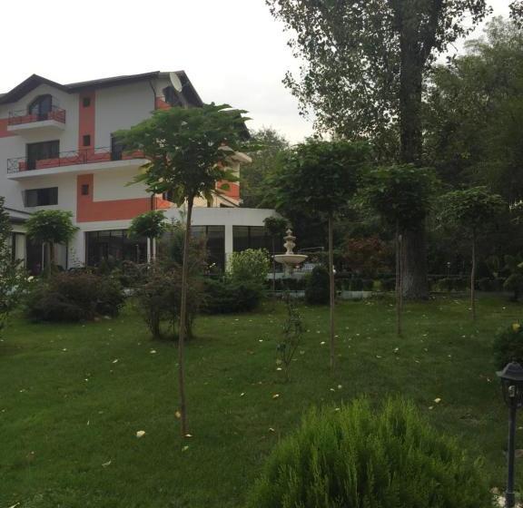 فندق Resort Plaza Lake