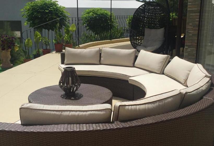 فندق Resort Plaza Lake