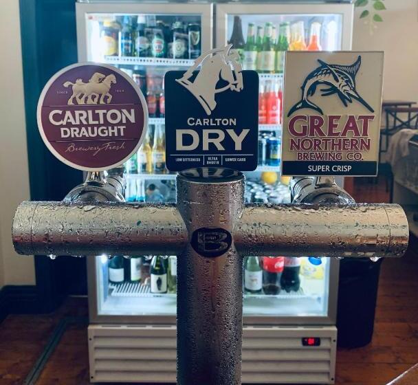 בית מלון כפרי Rochester Tavern