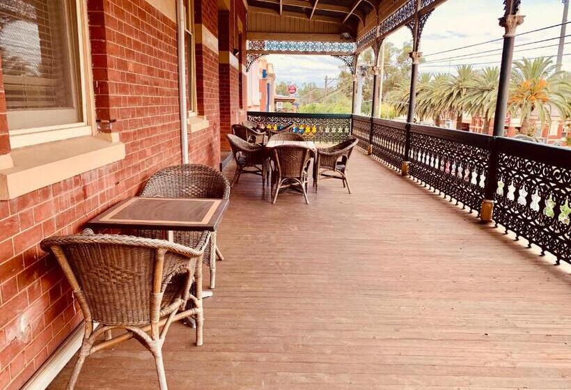 בית מלון כפרי Rochester Tavern