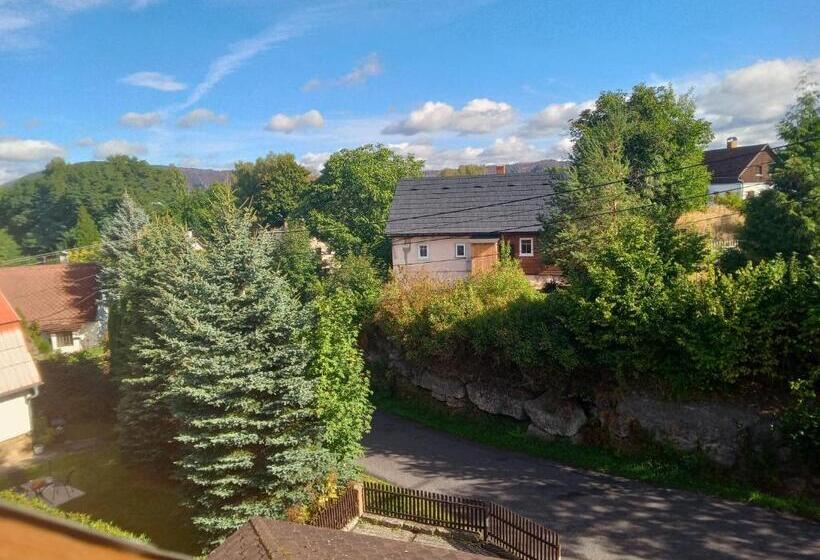 בית מלון כפרי U Zeleného Stromu   Zum Grünen Baum