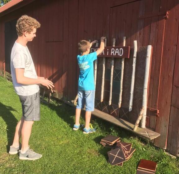 Отель äventyrsgårdens Vandrarhem, Kinnekulle