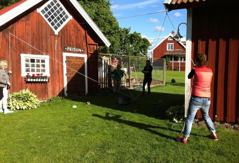 Отель äventyrsgårdens Vandrarhem, Kinnekulle