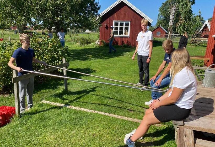 Отель äventyrsgårdens Vandrarhem, Kinnekulle