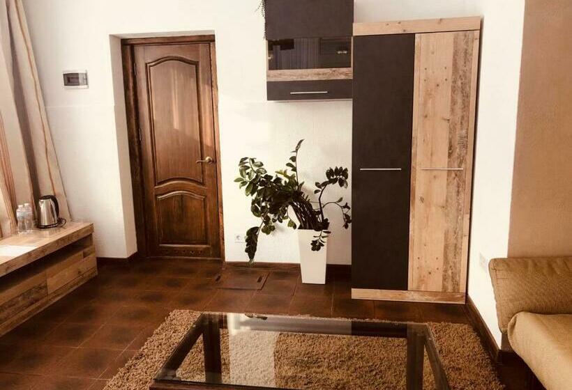 בית מלון כפרי Veselyj Zajets