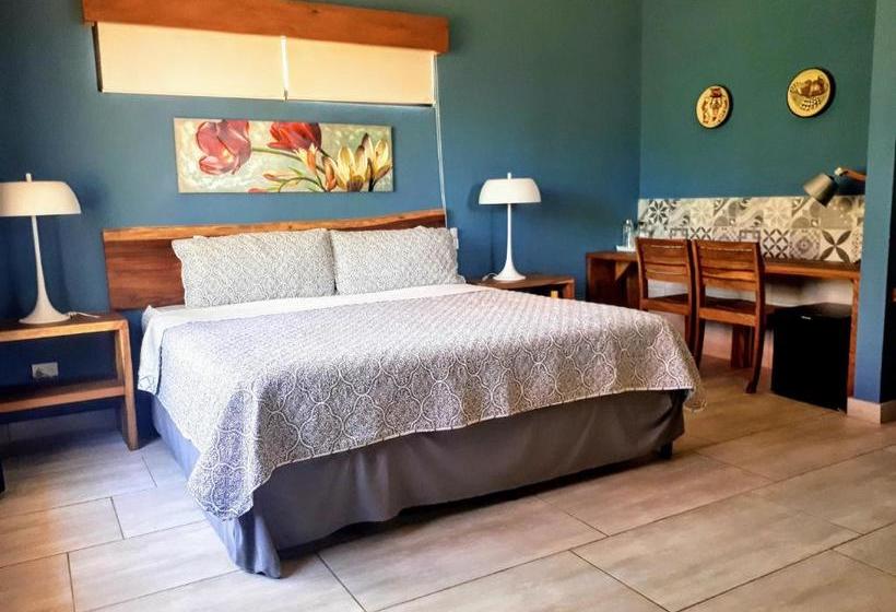 فندق Xalli Beach