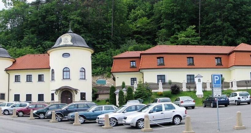 فندق Zámeček Pod Hradem Starý Jičín 111