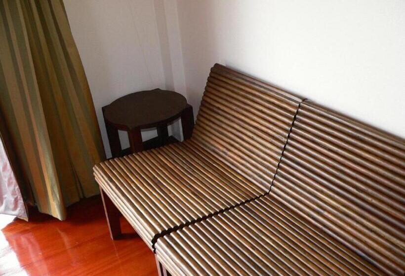 Kao Tao Villa Beach Resort