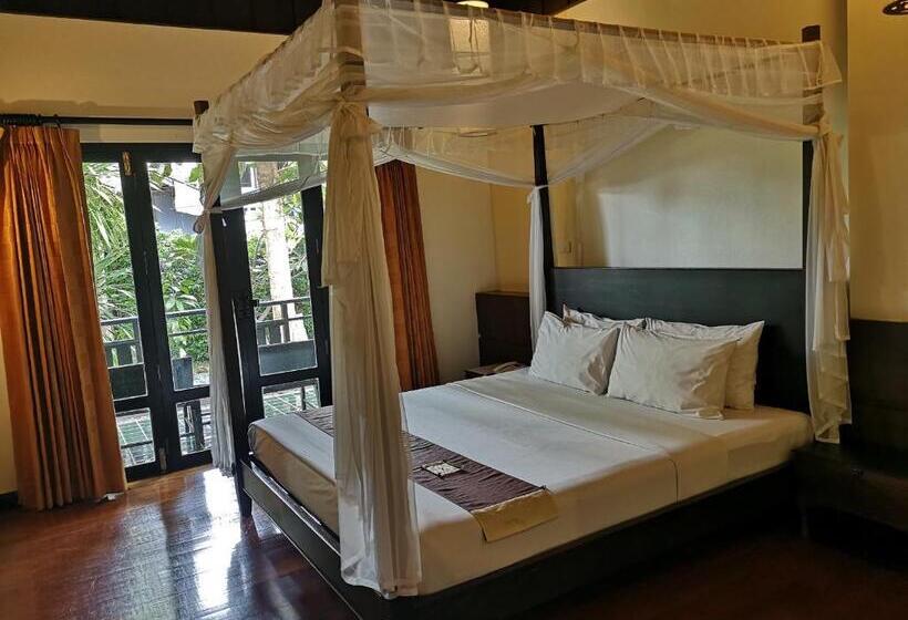 Kao Tao Villa Beach Resort