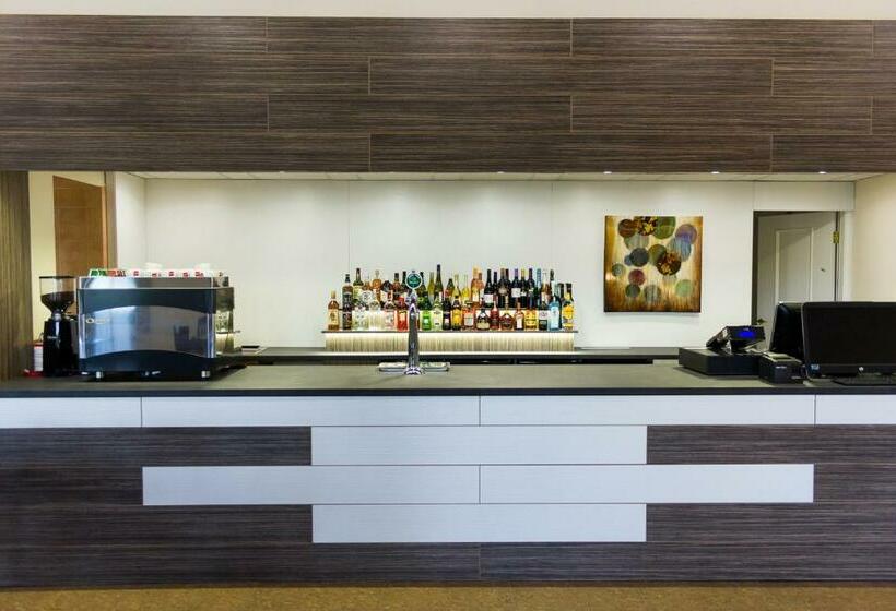 M1 Szekér Csárda Hotel és étterem