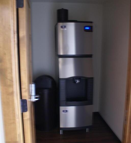 فندق على الطريق Boarders Inn & Suites By Cobblestone Hotels   Syracuse