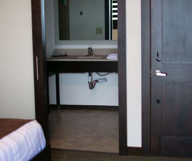 فندق على الطريق Boarders Inn & Suites By Cobblestone Hotels   Syracuse