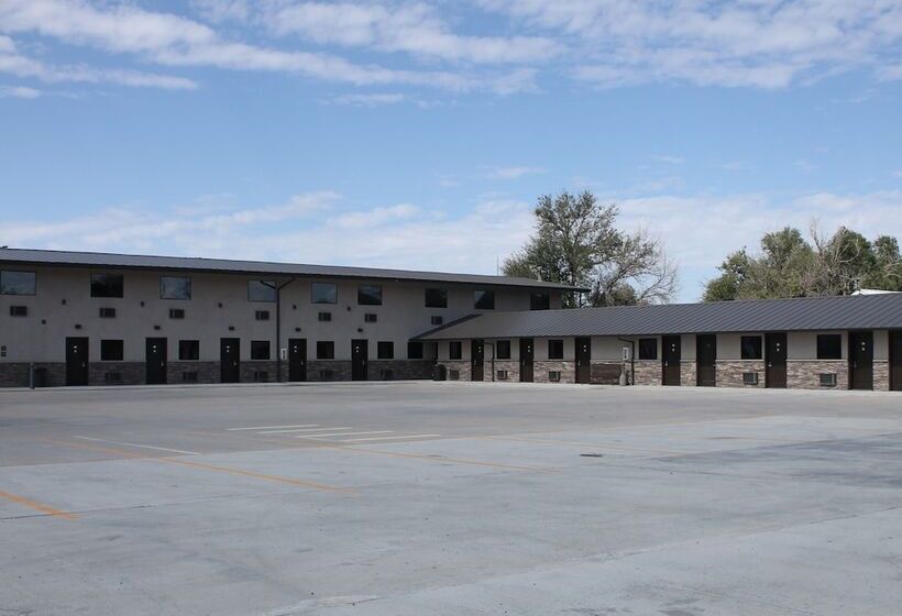 فندق على الطريق Boarders Inn & Suites By Cobblestone Hotels   Syracuse