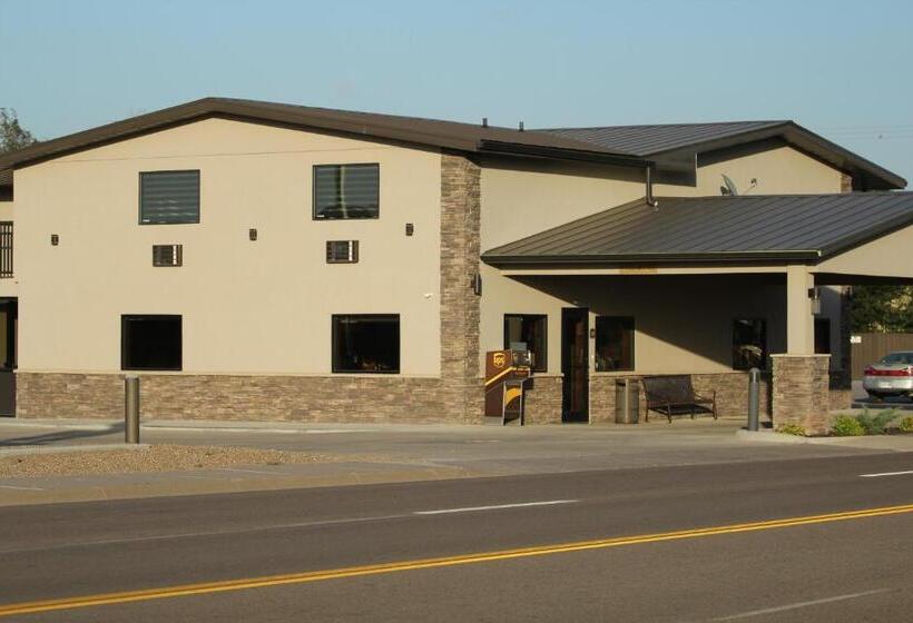 فندق على الطريق Boarders Inn & Suites By Cobblestone Hotels   Syracuse