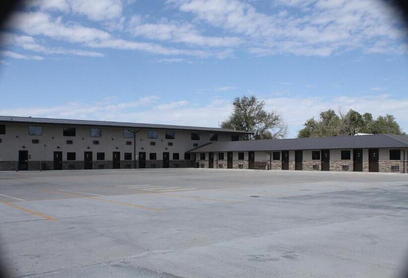 فندق على الطريق Boarders Inn & Suites By Cobblestone Hotels   Syracuse