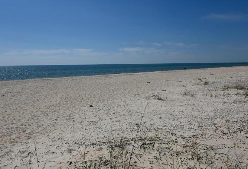 فندق على الطريق Buccaneer Inn